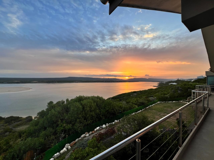 4 Bedroom Property for Sale in Witsand Western Cape